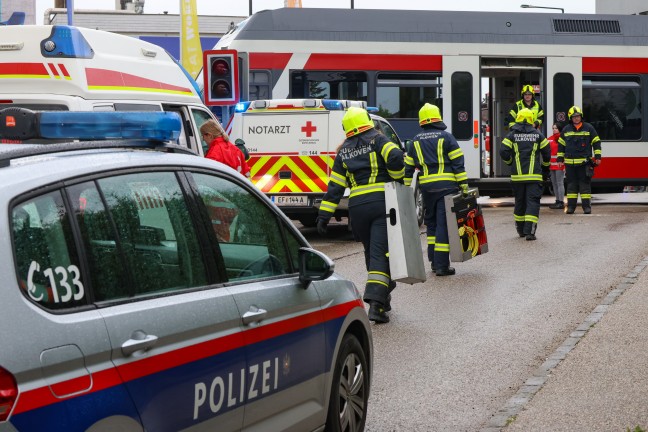 Tdlicher Bahnunfall: Bub (6) in Eferding von Lokalbahn erfasst und tdlich verletzt