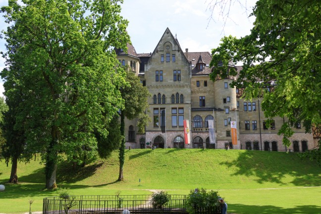 79 Menschen betroffen: Protestaktion gegen Schlieung des Pflege- und Betreuungszentrums in Gmunden