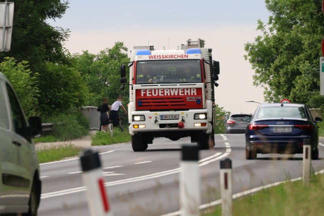 Totalsperre der Welser Autobahn: Brand in Unterfhrung des Schleibaches in Weikirchen an der Traun
