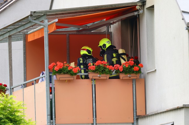 Drei Feuerwehren bei Kchenbrand in einem Mehrparteienhaus in Steinerkirchen an der Traun im Einsatz