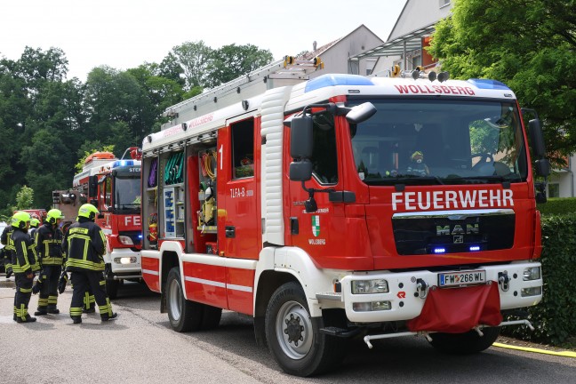 Drei Feuerwehren bei Kchenbrand in einem Mehrparteienhaus in Steinerkirchen an der Traun im Einsatz