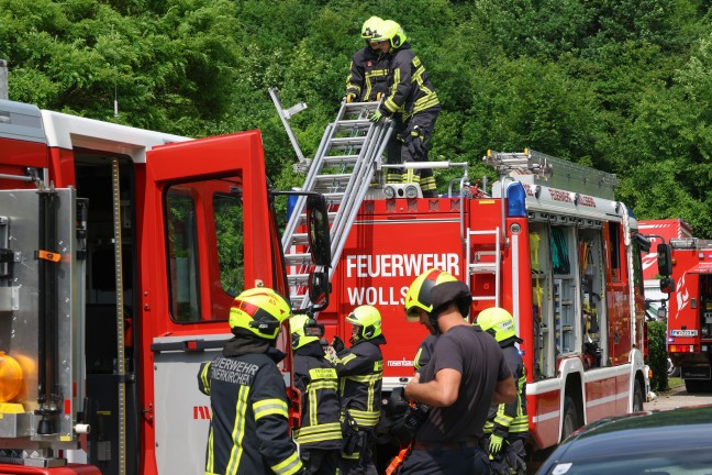 Drei Feuerwehren bei Kchenbrand in einem Mehrparteienhaus in Steinerkirchen an der Traun im Einsatz