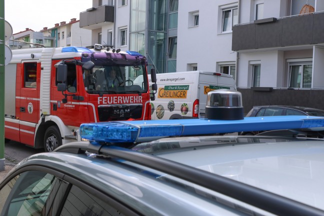 Nachschau nach Brand einer Powerbank in einem Mehrparteienwohnhaus in Wels-Vogelweide