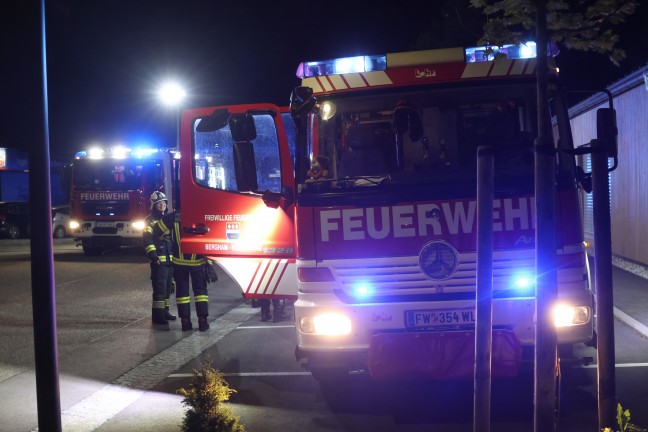 Keller verraucht: Zwei Feuerwehren bei einem Wohnhaus in Bad Wimsbach-Neydharting im Einsatz