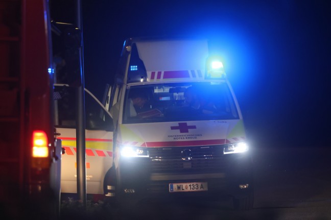 Keller verraucht: Zwei Feuerwehren bei einem Wohnhaus in Bad Wimsbach-Neydharting im Einsatz