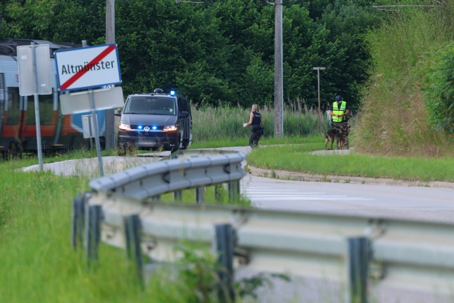 Sechs Feuerwehren bei groangelegter Suchaktion nach abgngiger Person in Altmnster im Einsatz