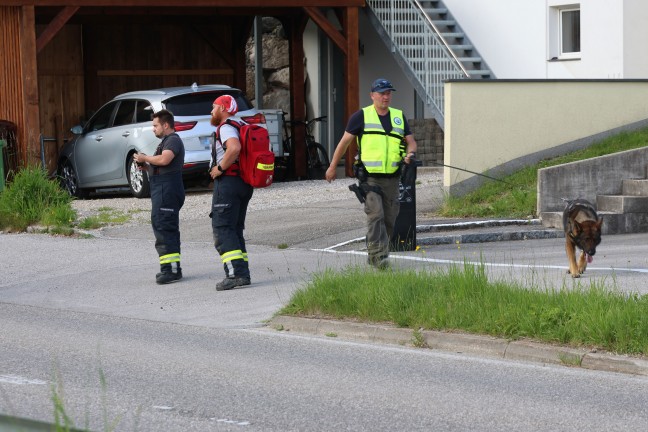 Sechs Feuerwehren bei groangelegter Suchaktion nach abgngiger Person in Altmnster im Einsatz