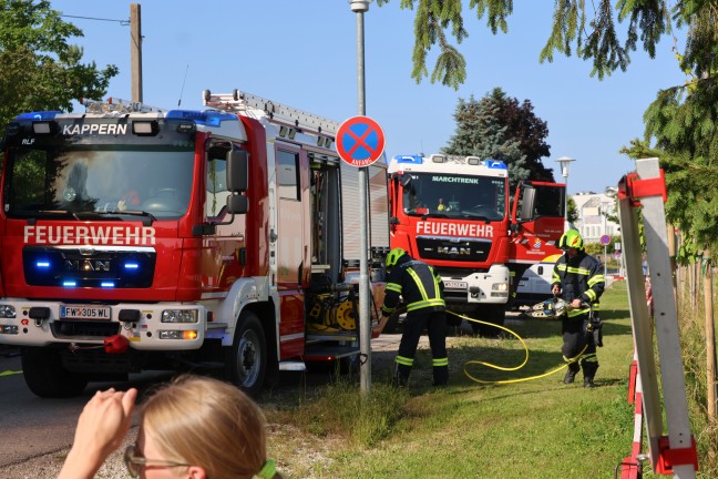 Brand bei Garage: bergreifen der Flammen auf Wohnhaus in Marchtrenk in letzter Minute verhindert