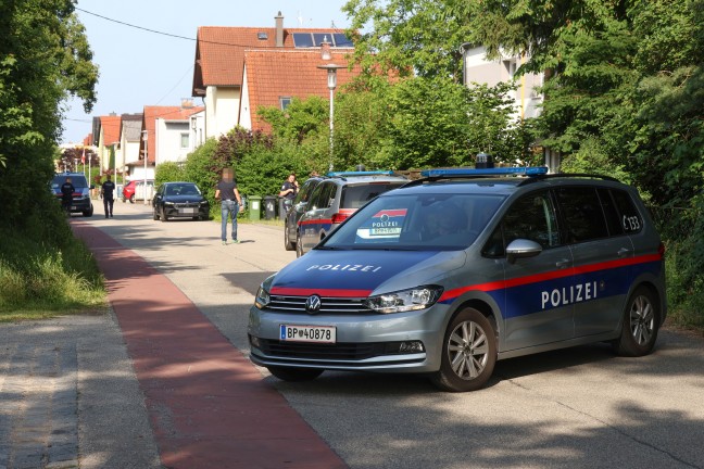 Messerattacke: 16-Jhriger stach in einem Wohnhaus in Pasching mit Messer auf seine Mutter ein