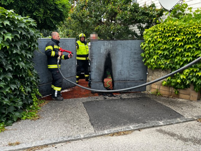 Gemeldeter Gebudebrand in Taufkirchen an der Trattnach war Kleinbrand am Gartentor
