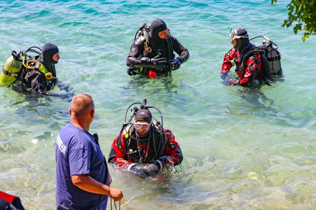 Taucheinsatz im Attersee: Groaufgebot sucht bei Steinbach am Attersee nach abgngiger Taucherin