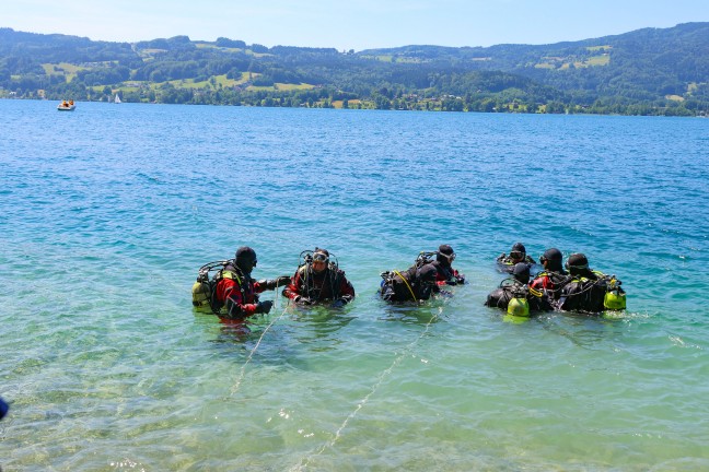 Vermisste Taucherin (50) von Einsatztauchern der Wasserrettung tot aus dem Attersee geborgen