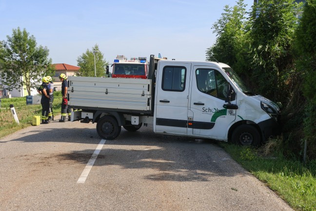 Pritschenwagen umgestrzt: Lenker blieb bei Unfall in St. Marien unverletzt