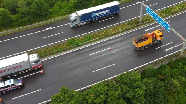 Schotter verloren: Grere Verkehrsbehinderungen auf Innkreisautobahn in Wels