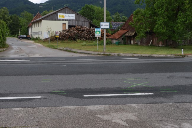 Radfahrer (82) starb bei Kollision mit LKW auf Pyhrnpass Strae in Micheldorf in Obersterreich