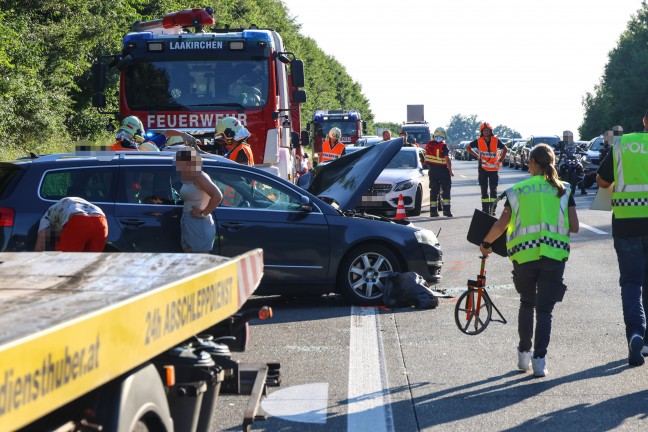 Fnf Verletzte: Crash mit sechs Fahrzeugen sowie Auffahrunfall auf Westautobahn in Vorchdorf