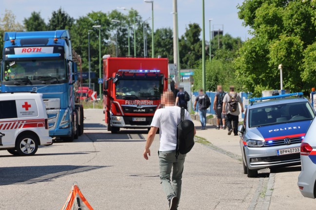 Chemische Reaktion sorgte fr Einsatz der Feuerwehr bei Entsorgungsunternehmen Wels-Pernau
