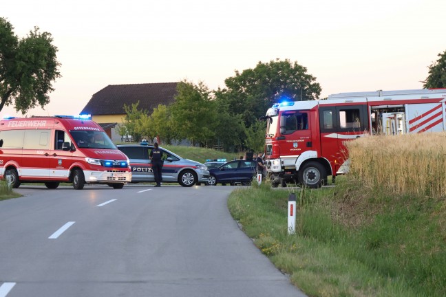 Tragischer Crash: Radfahrerin (13) bei Kollision mit PKW in Offenhausen tdlich verletzt