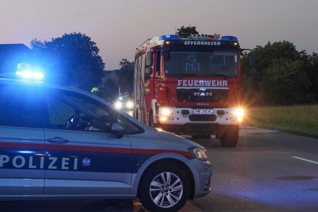 Tragischer Crash: Radfahrerin (13) bei Kollision mit PKW in Offenhausen tdlich verletzt