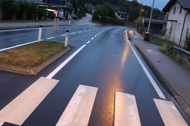 Tdlicher Verkehrsunfall: Fugnger (92) auf Salzkammergutstrae in Altmnster von PKW erfasst