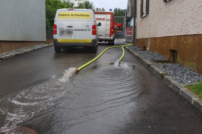 berfluteter Keller eines Mehrparteienwohnhauses nach Gewitter mit Starkregen in Steinhaus