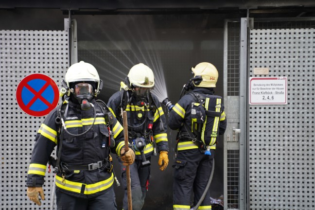 Mllinsel bei einer Wohnanlage in Leonding nahezu in Vollbrand