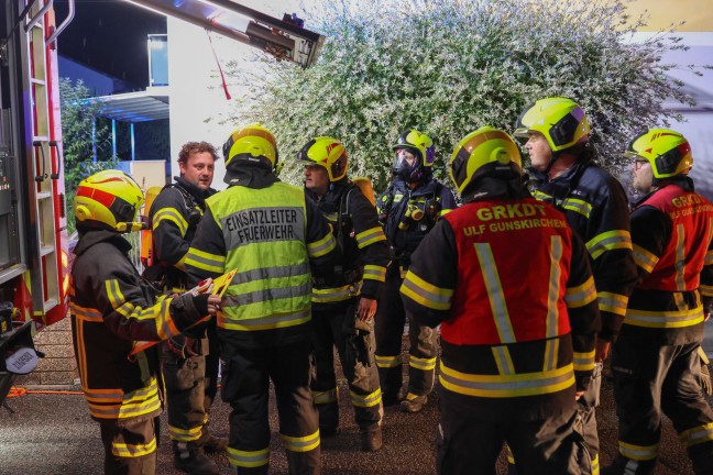 CO-Alarm: Ausgasende Holzpellets sorgten fr Einsatz der Feuerwehr in einem Wohnhaus in Gunskirchen