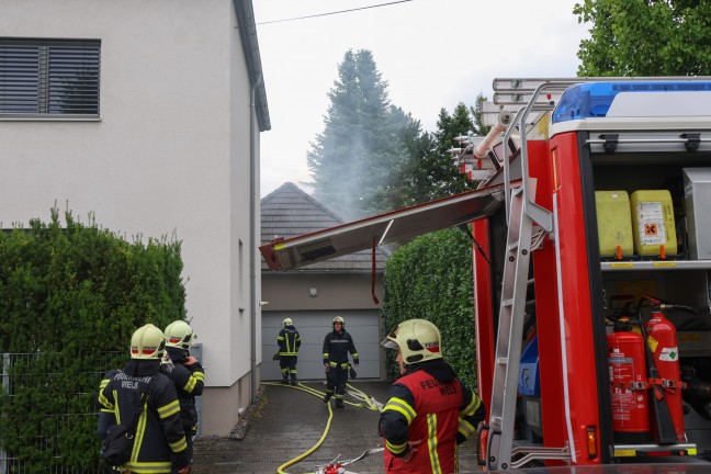 Brand in einem Nebengebude eines Wohnhauses in Wels-Pernau noch rechtzeitig entdeckt