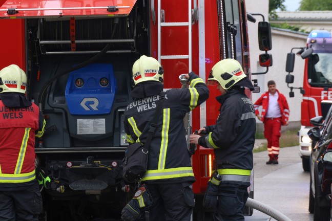 Brand in einem Nebengebude eines Wohnhauses in Wels-Pernau noch rechtzeitig entdeckt