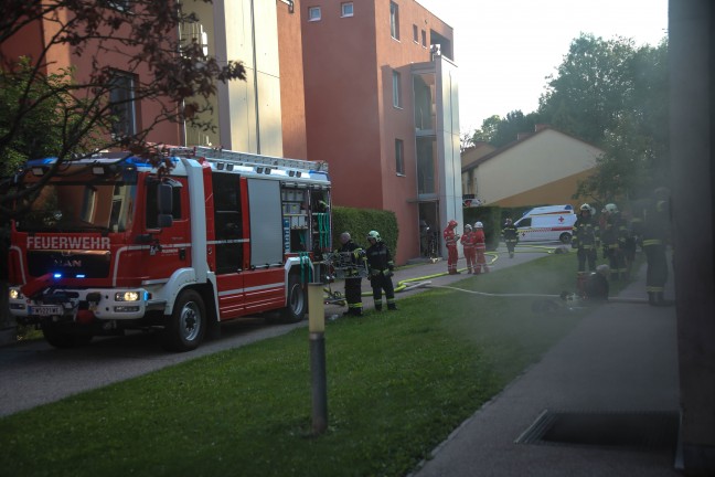 Brand in der Tiefgarage einer Wohnanlage in Wels-Lichtenegg sorgte fr greren Einsatz
