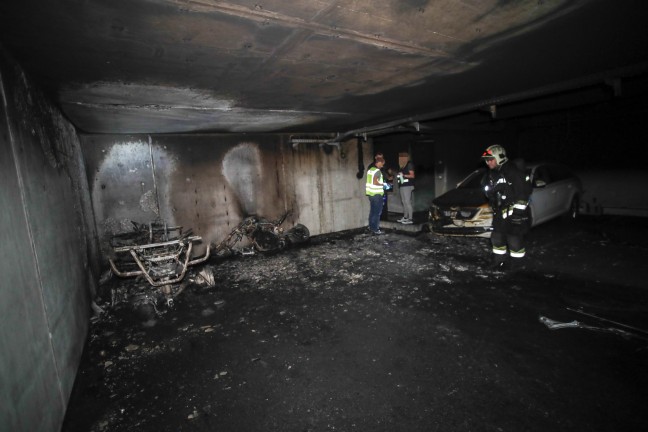 Brand in der Tiefgarage einer Wohnanlage in Wels-Lichtenegg sorgte fr greren Einsatz