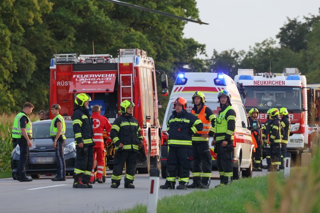 Drei teils Schwerverletzte bei Crash mit vier beteiligten Autos auf Wiener Strae bei Lambach