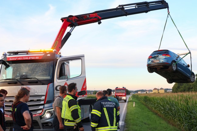 Drei teils Schwerverletzte bei Crash mit vier beteiligten Autos auf Wiener Strae bei Lambach