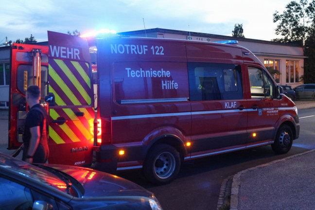 Schadstoffeinsatz: Austritt von Khlmittel aus einem abgestellten Klein-LKW in Wels-Neustadt