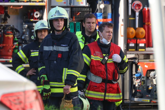 Wohungsbrand in Leonding: Person aus fnftem Stock gerettet - Hund berlebte Brand nicht