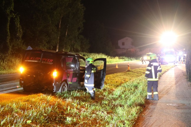 Heftiger Auffahrunfall auf Innviertler Strae bei Krenglbach endet glimpflich
