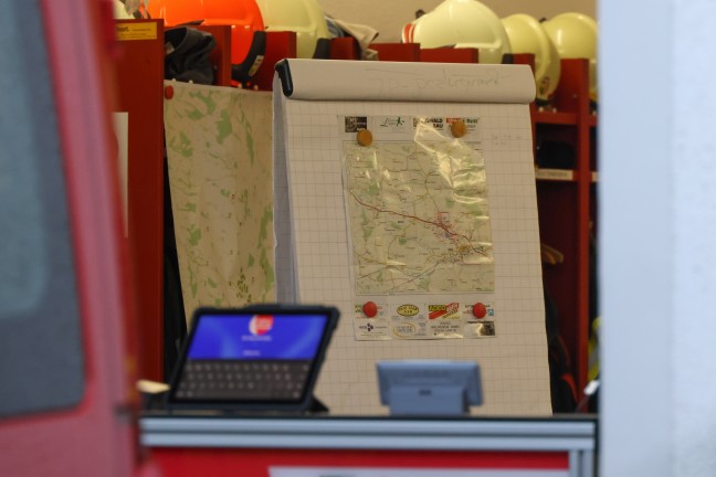 Personensuche: Elf Feuerwehren bei groangelegter Suche nach abgngigem Mann in Kallham im Einsatz