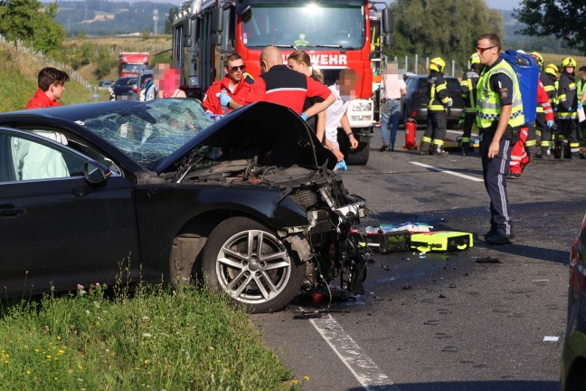 Frontalcrash zweier PKW auf Wiener Strae in Edt bei Lambach fordert zwei Todesopfer (45 und 71)
