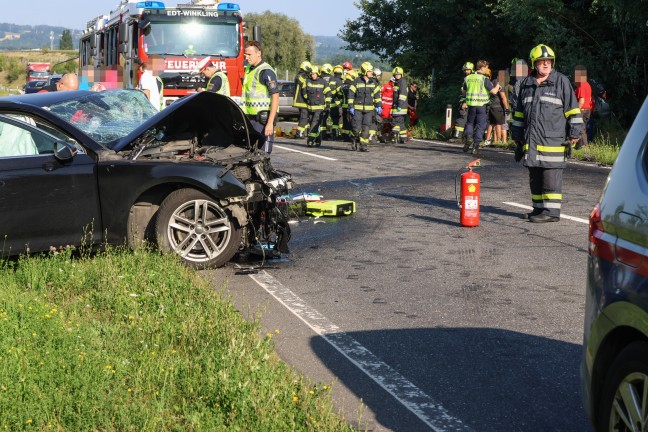 Frontalcrash zweier PKW auf Wiener Strae in Edt bei Lambach fordert zwei Todesopfer (45 und 71)