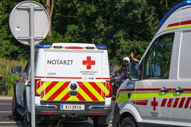 Kollision zwischen PKW und Moped auf Pyhrnpass Strae in Schlierbach
