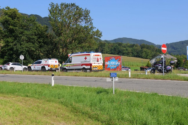 Kollision zwischen PKW und Moped auf Pyhrnpass Strae in Schlierbach