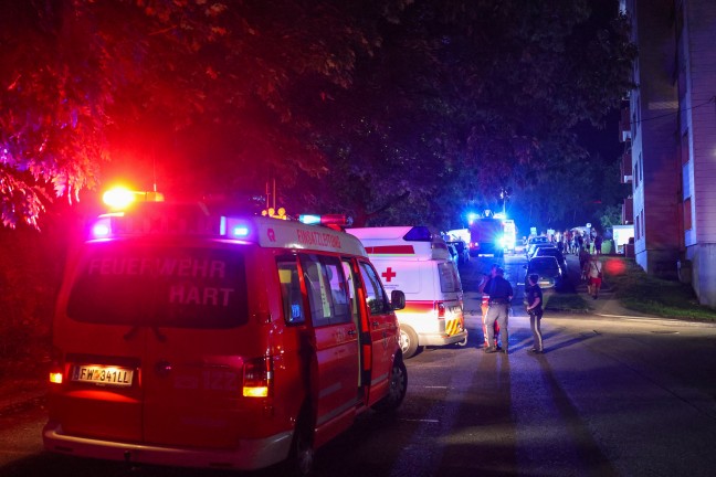 Drei Feuerwehren bei Kchenbrand in einem Mehrparteienhaus in Leonding im Einsatz