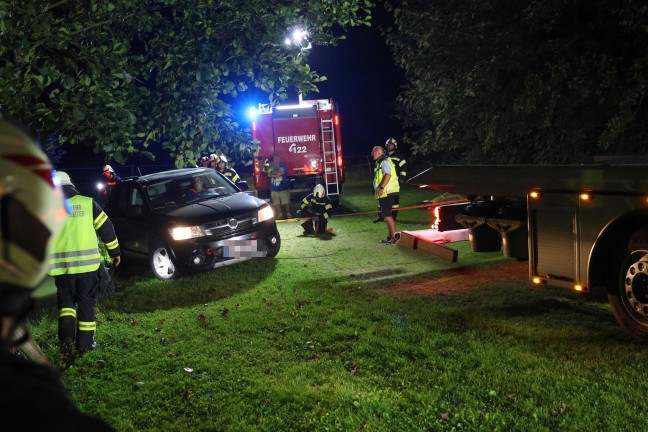 Pichl bei Wels: Auto drohte in einen Fischteich zu strzen