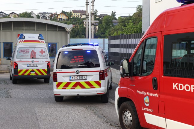 Tdliches Ereignis: Person im Bahnhofsbereich in Lambach von Zug erfasst