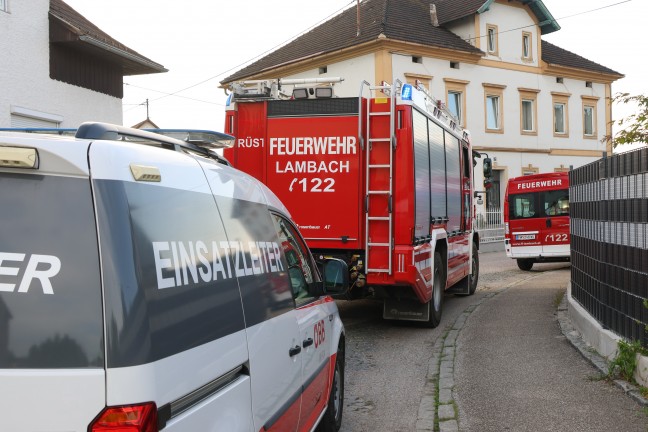Tdliches Ereignis: Person im Bahnhofsbereich in Lambach von Zug erfasst