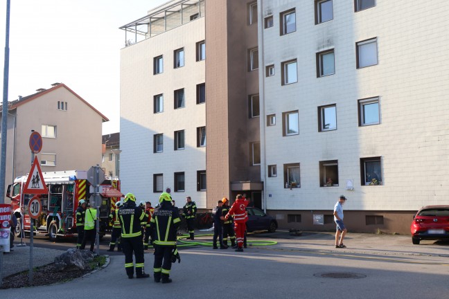Kchenbrand in einer Wohnung eines Mehrparteienwohnhauses in Asten rasch gelscht