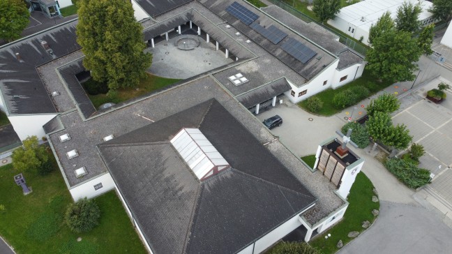 Nchtliches Glockengelut: Unbekannte Tter luten in Asten mitten in der Nacht die Kirchenglocken