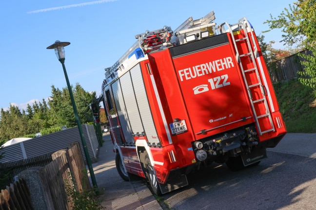 Streit um Grillerei: Feuerwehr zu Brand in einem Garten eines Hauses in Wels-Neustadt alarmiert