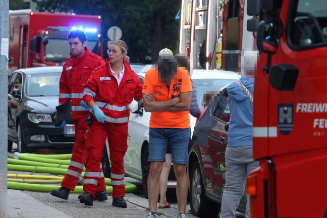 44 Personen evakuiert: Wieder grerer Einsatz bei Kellerbrand in einem Hochhaus in Wels-Lichtenegg