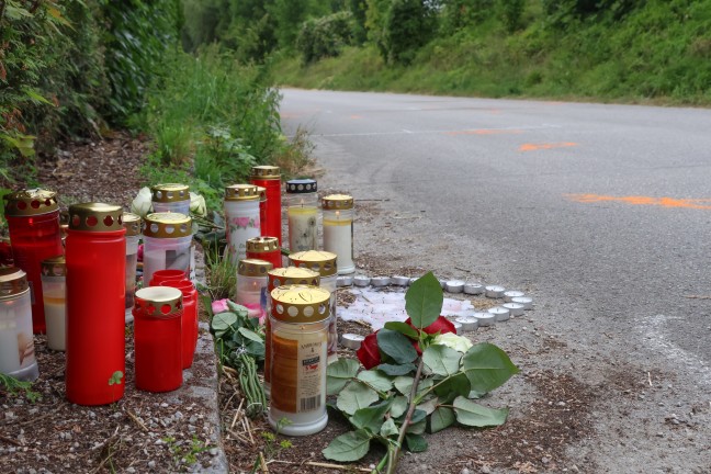 Crash in Schlierbach: Schwerverletztes Mdchen (14) erlag nach Unfall im Klinikum ihren Verletzungen